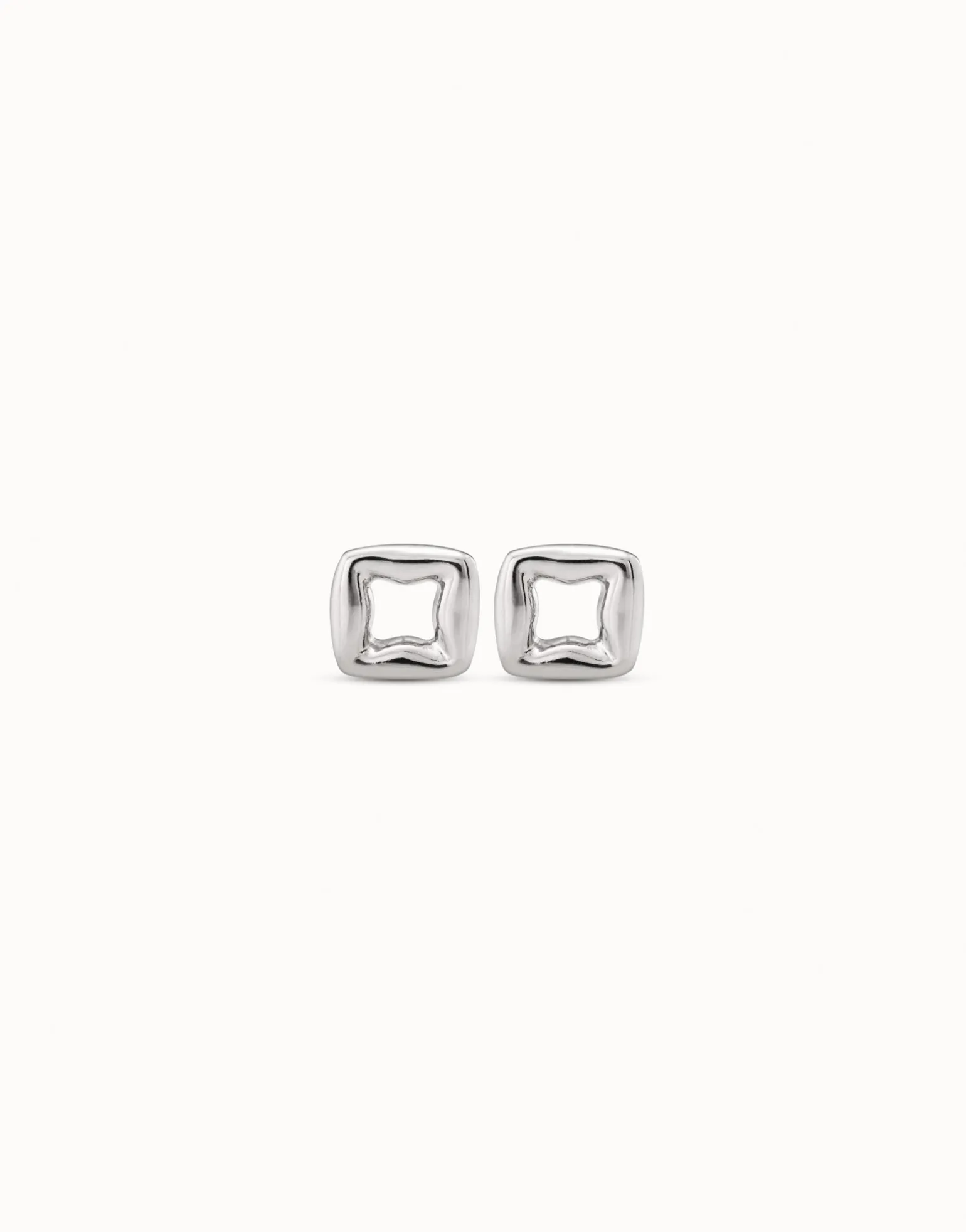 Square stud earrings