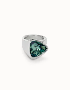 Triangular ring with green crystal