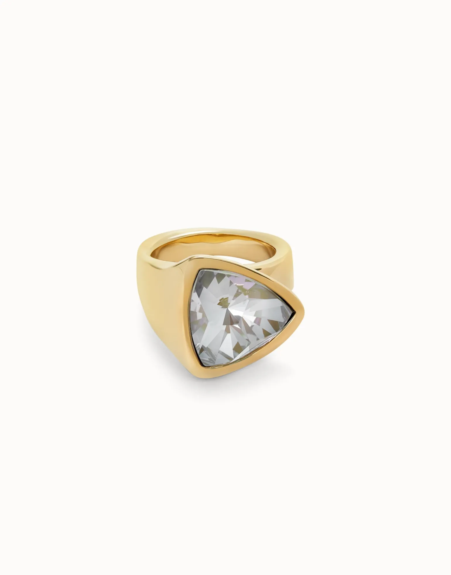 Triangular ring with green crystal
