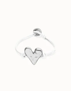 White leather bracelet with heart detail