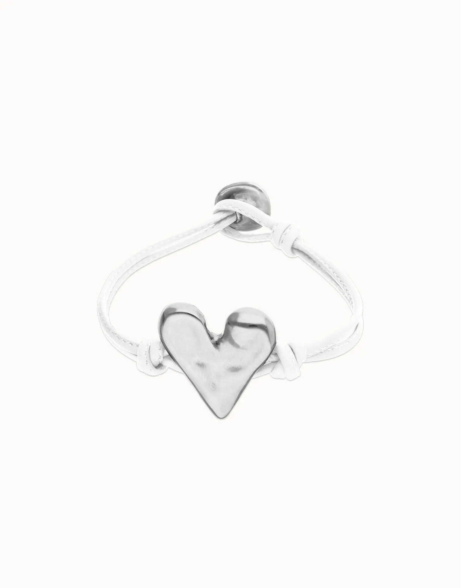 White leather bracelet with heart detail